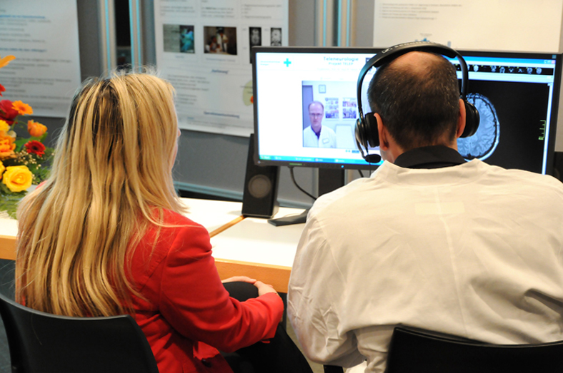 Zum Artikel "Wenn der eigene Krankenhausbesuch zukünftigen Patienten hilft"