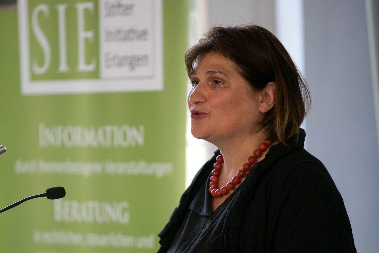 Zum Artikel "Zeit-Podcast mit FAU-Theologin: Unter Pfarrerstöchtern"