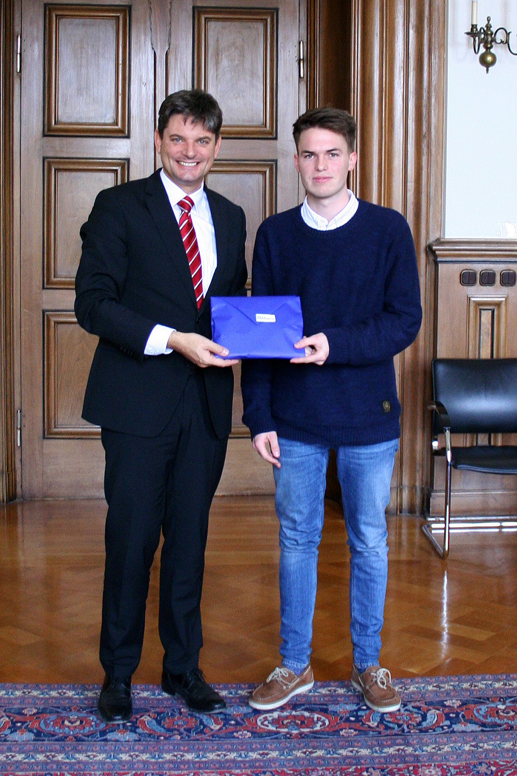 Zum Artikel "FAU-Präsident begrüßt 40.000. Studierenden"