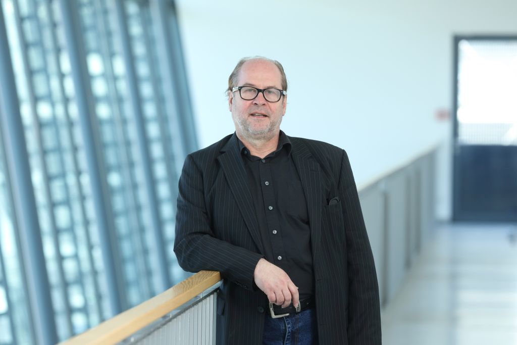 Zum Artikel "ZDF: Können Roboter Künstler sein?"