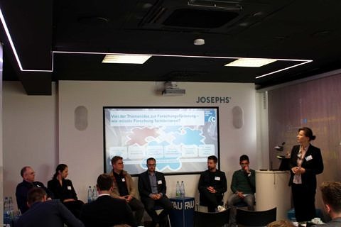 Zum Artikel "Open Service Lab: Transfer zwischen Forschung und Praxis"