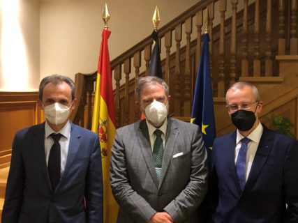 Zum Artikel "Botschafter trifft Botschafter"