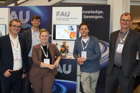 Bereits zum vierten Mal findet der von der WirtschaftsWoche initiierte 'Weltmarktführer Innovation Day' in Kooperation mit der Friedrich-Alexander-Universität Erlangen-Nürnberg in Erlangen statt. In diesem Jahr werden kreative Lösungen und innovative Ansätze aus Wirtschaft, Industrie und Forschung zu den Themen 'Klima' und 'Energie' diskutiert. Im Bild: Prof. Dr. Bastian Etzold, Lehrstuhl für Power-to-X-Technologien, Prof. Dr. Katharina Herkendell, Lehrstuhl für Energieverfahrenstechnik, Prof. Dr. Bernhard Eggert, Professur für Cognitive Computer Vision, Prof. Dr. Christoph Brabec, Lehrstuhl für Werkstoffwissenschaften (Materialien der Elektronik und der Energietechnologie). (Bild: FAU/Kurt Fuchs)