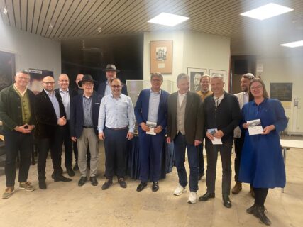 Zum Artikel "Erweiterte Universitätsleitung zu Besuch in der Israelitischen Kultusgemeinde Nürnberg"