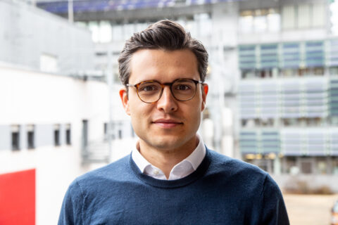 Im Bild: Leiter der Studie Prof. Dr. med. Ricardo Grieshaber-Bouyer Rodrigues (Bild: FAU/Georg Pöhlein)