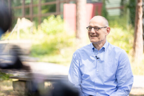 Alumni-Interview mit Dr. Bernd Montag an der Naturwissenschaftichen Fakultät der FAU, Juli 2024 (Bild: G. Iannicelli)