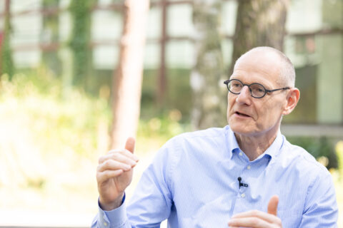 Alumni-Interview mit Dr. Bernd Montag an der Naturwissenschaftichen Fakultät der FAU, Juli 2024 (Bild: G. Iannicelli)