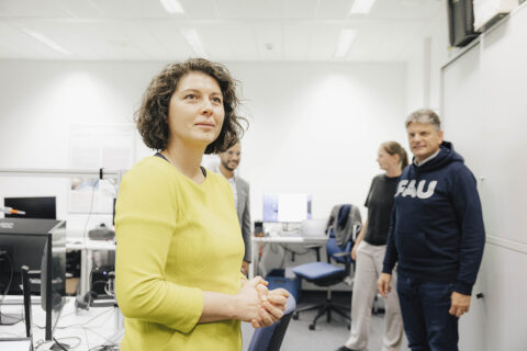 Zum Artikel "A cup with the President – Episode 21: Prof. Dr. Franziska Mathis-Ullrich"