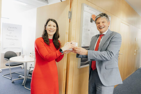 Zum Artikel "A cup with the President – Episode 24: Prof. Dr. Lisa Handke"