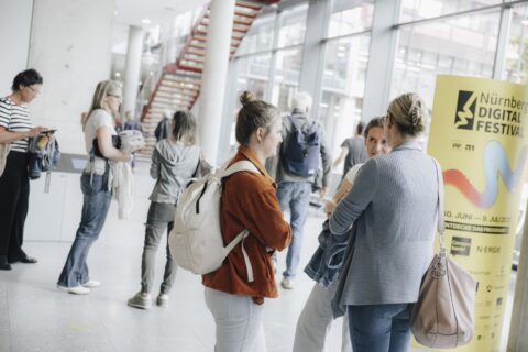 #FAUwissenwollen: Science-Slam Bier, Liebe etc. – wo die Forschung hinfällt. Bild: Giulia Iannicelli