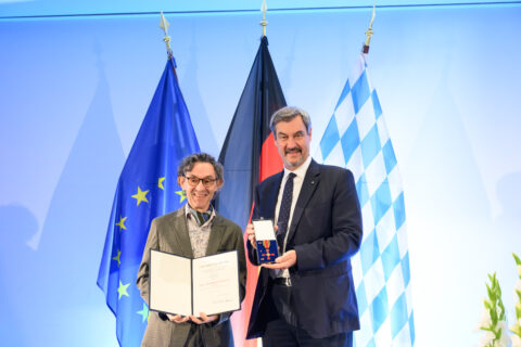 Zum Artikel "Demenzforschung: Bundesverdienstkreuz für Prof. Dr. Elmar Gräßel"