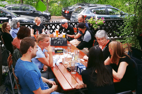 Zum Artikel "Ein Abend im Biergarten als Dank für unsere Alumni"