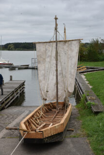 Taufe und Wasserung der Prahm am Seezentrum Altmühlsee. (Bild: FAU/Boris Mijat)