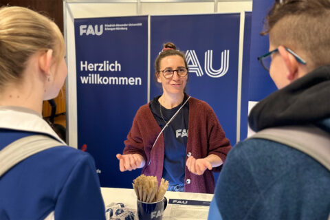 Zum Artikel "Uni als Arbeitgeberin: FAU auf der Jobmesse Nürnberg"