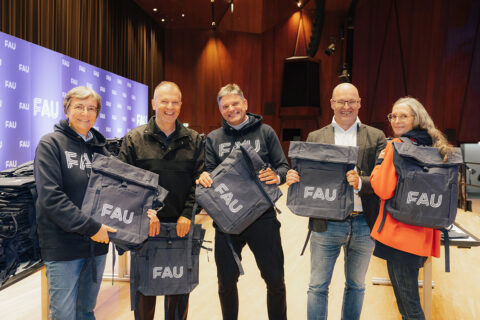 Erstsemesterbegrüßung 2025 in der Heinrich-Lades-Halle. (Bild: FAU/Giulia Iannicelli)