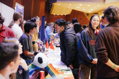 Erstsemesterbegrüßung 2025 in der Heinrich-Lades-Halle. (Bild: FAU/Giulia Iannicelli)