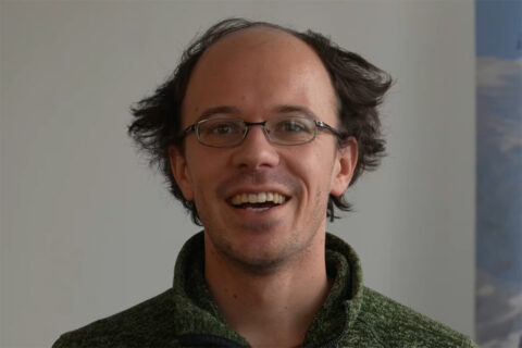 Zum Artikel "Gletscherforschung: Künstliche Intelligenz macht Schneeverwehungen berechenbar"